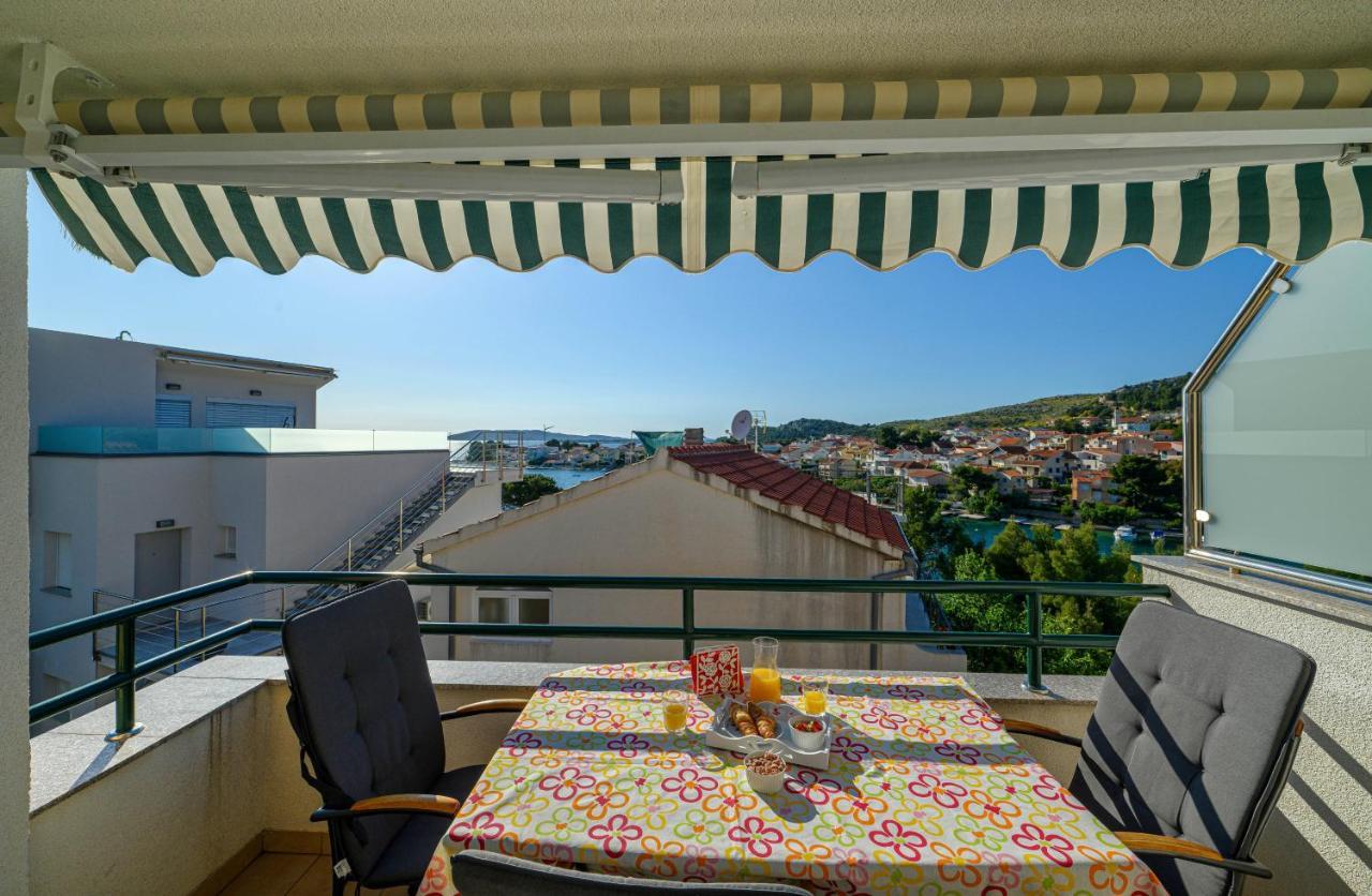 Apartments Vala Zaboric - With Boat Mooring Exterior photo