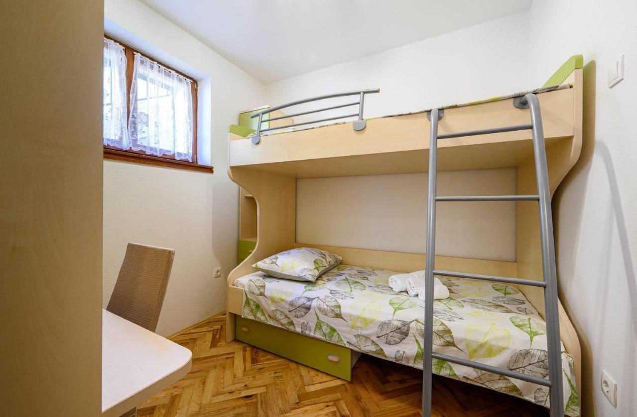 Apartments Vala Zaboric - With Boat Mooring Exterior photo