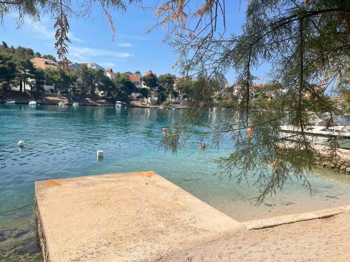 Apartments Vala Zaboric - With Boat Mooring Exterior photo