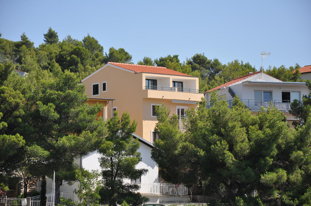Apartments Vala Zaboric - With Boat Mooring Exterior photo